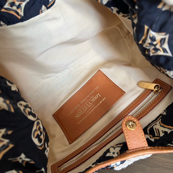 Louis Vuitton Bulles MM Cruise Marine Blue - Picture 3 of 15